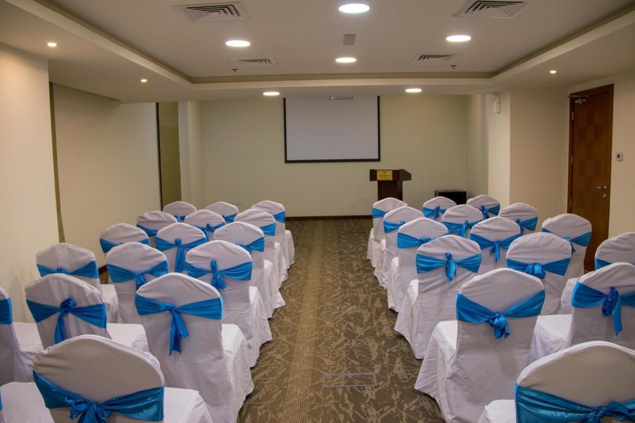 Bm Acacia Hotel And Apartments Resü'l-Hayme Dış mekan fotoğraf
